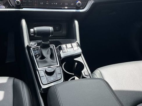 Used 2025 Kia Sportage SX FWD image 20