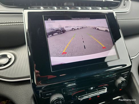 Used 2025 Jeep Grand Cherokee L Laredo w/ Trailer Tow Package image 3