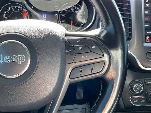 Used 2020 Jeep Cherokee Trailhawk w/ Cold Weather Group image 20