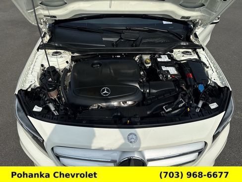 Used 2017 Mercedes-Benz GLA 250 4MATIC image 32