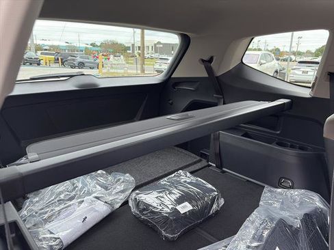 New 2026 Volkswagen Atlas SEL image 11