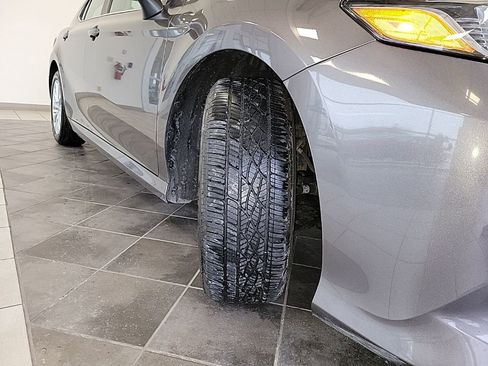 Used 2019 Toyota Camry LE image 17