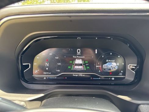 Used 2023 GMC Yukon XL Denali AWD/4WD image 28