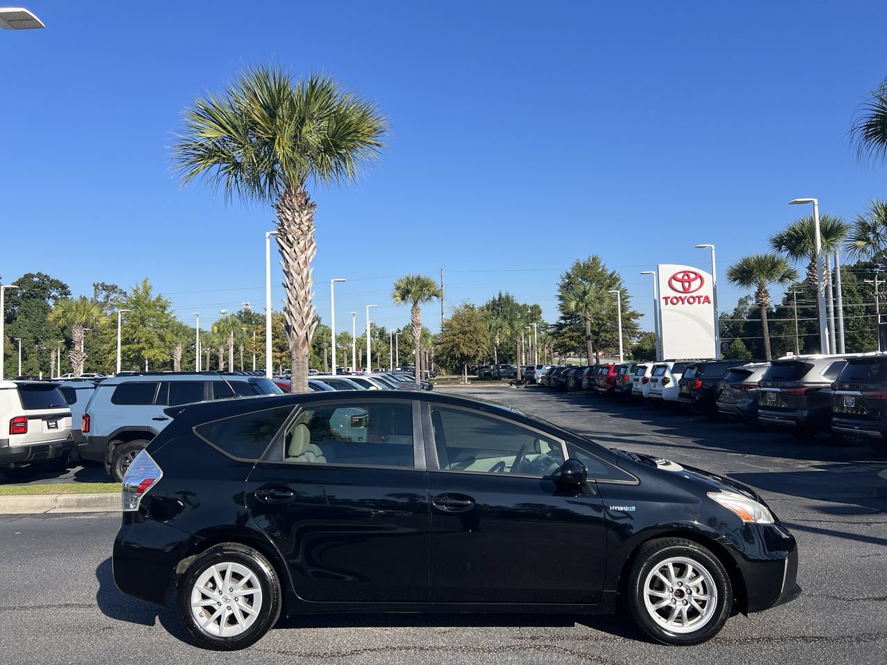 Used 2012 Toyota Prius V Two FWD image 11
