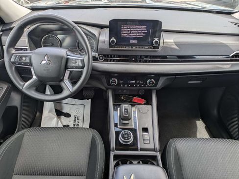 Used 2024 Mitsubishi Outlander ES AWD/4WD image 14