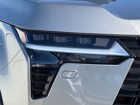 Used 2025 Lexus GX 550 image 9