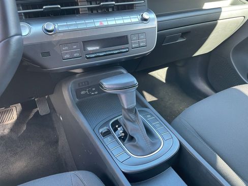 Used 2025 Hyundai Kona SEL image 43