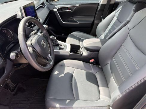Used 2025 Toyota RAV4 XLE Premium w/ Weather Package AWD/4WD image 5