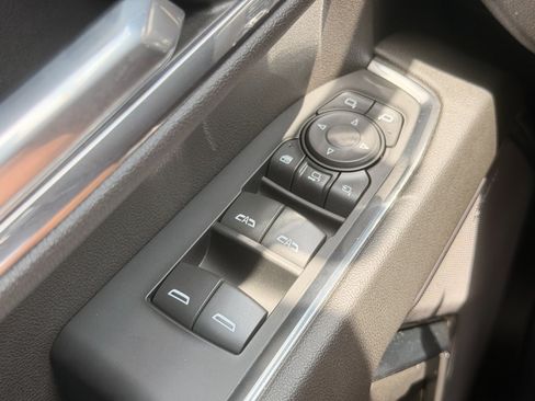 Used 2024 Chevrolet Silverado 2500 High Country w/ High Country Premium Package AWD/4WD image 18