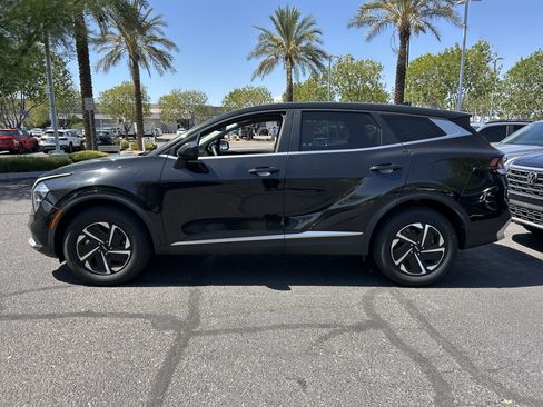 Used 2023 Kia Sportage LX AWD/4WD image 7