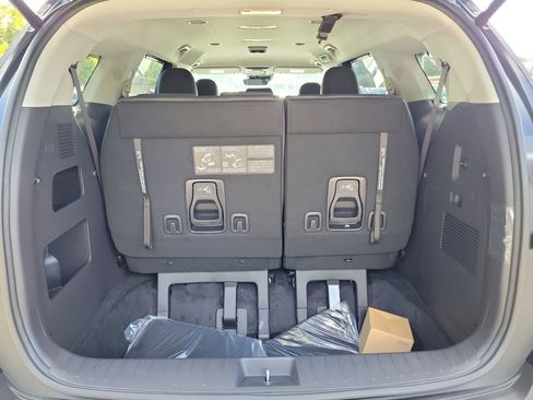 New 2026 Kia Carnival EX FWD image 14