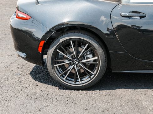 Used 2025 MAZDA MX-5 Miata Grand Touring w/ Weather Package RWD image 4