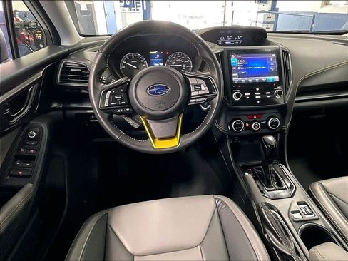 Used 2022 Subaru Crosstrek 2.5i Sport w/ Moonroof Package AWD/4WD image 18