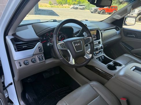 Used 2015 GMC Yukon XL SLT w/ Open Road Package AWD/4WD image 24