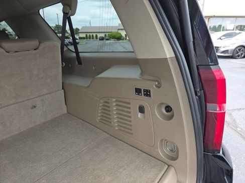 Used 2017 Chevrolet Suburban Premier AWD/4WD image 53