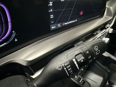 Used 2025 Kia Telluride S image 22
