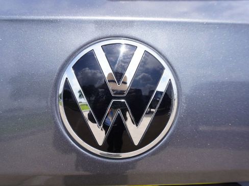 Used 2024 Volkswagen Taos SE FWD image 29