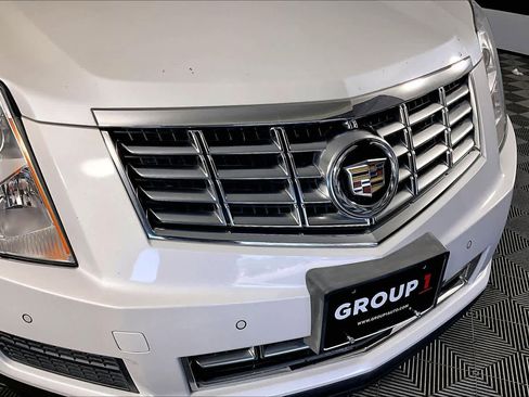 Used 2013 Cadillac SRX Luxury image 29