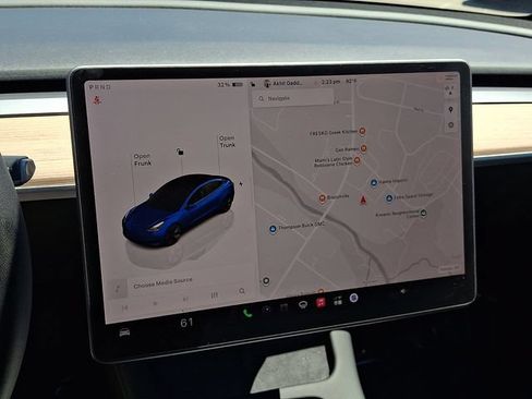 Used 2023 Tesla Model 3 Standard Range RWD image 19