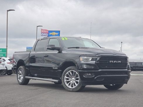Used 2023 RAM 1500 Laramie AWD/4WD image 2