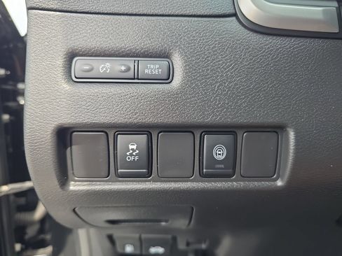 Used 2023 Nissan Murano SV w/ SV Midnight Edition Package FWD image 21