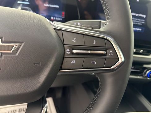 New 2026 Chevrolet Equinox LT w/ Midnight Edition FWD image 32