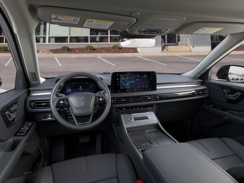 Used 2026 Lincoln Aviator AWD image 9