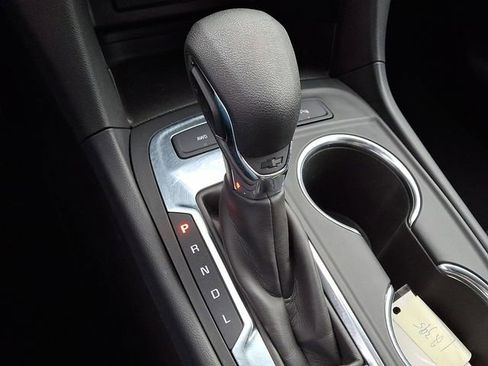 Used 2024 Chevrolet Equinox LT image 16