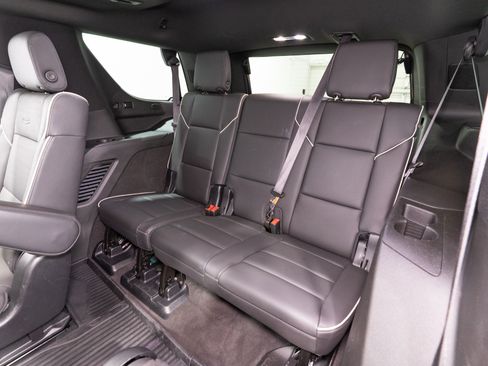 Used 2023 Cadillac Escalade Sport AWD/4WD image 38