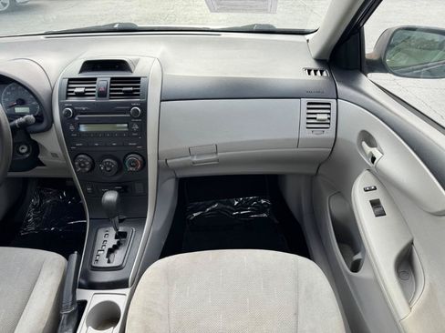 Used 2012 Toyota Corolla L FWD image 23