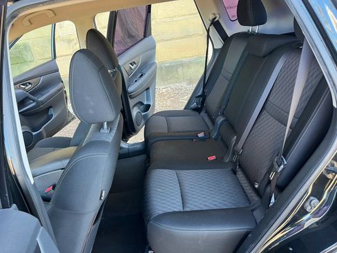Used 2017 Nissan Rogue S FWD image 18