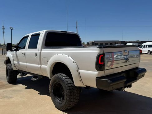 Used 2016 Ford F250 Platinum w/ FX4 Off-Road Package AWD/4WD image 6