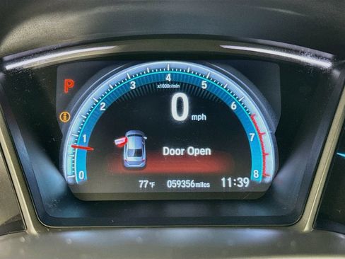 Used 2016 Honda Civic Touring image 17