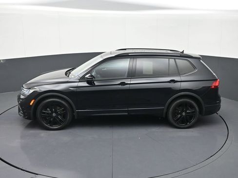 Used 2022 Volkswagen Tiguan SE R-Line FWD image 22