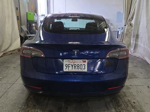 Used 2023 Tesla Model 3 Standard Range image 4