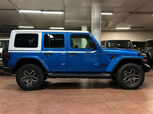 New 2026 Jeep Wrangler Unlimited Sahara AWD/4WD image 6