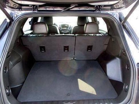 Used 2022 Chevrolet Equinox RS w/ RS Leather Package AWD/4WD image 7