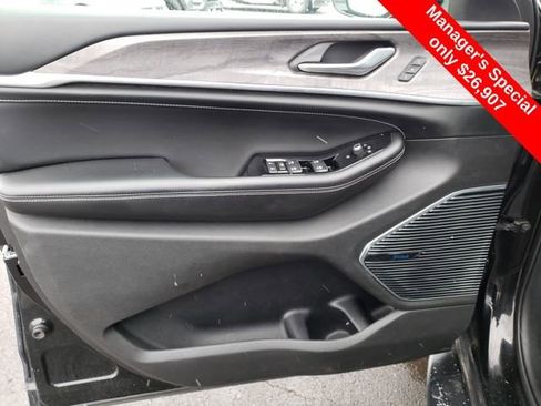 Used 2021 Jeep Grand Cherokee L Overland w/ Advanced Protech Group III image 18