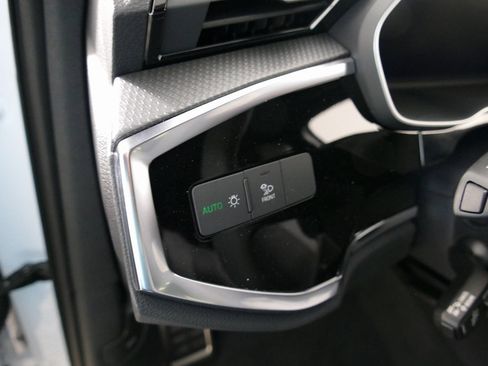 New 2025 Audi Q3 2.0T Premium Plus image 15