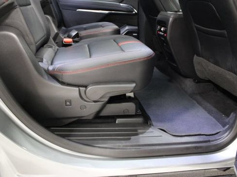 Used 2025 Chevrolet Traverse RS AWD/4WD image 54
