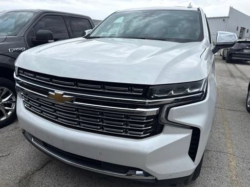Used 2023 Chevrolet Tahoe Premier AWD/4WD image 8