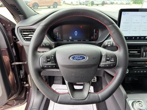 Used 2023 Ford Escape ST-Line w/ Tech Pack #1 FWD image 33