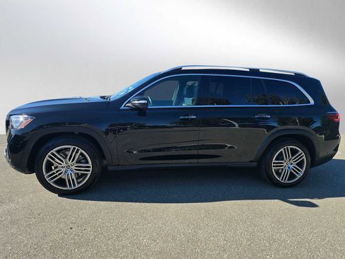 Used 2025 Mercedes-Benz GLS 450 4MATIC image 6