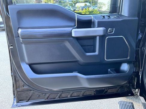 Used 2019 Ford F150 Platinum w/ Equipment Group 701A Luxury AWD/4WD image 12
