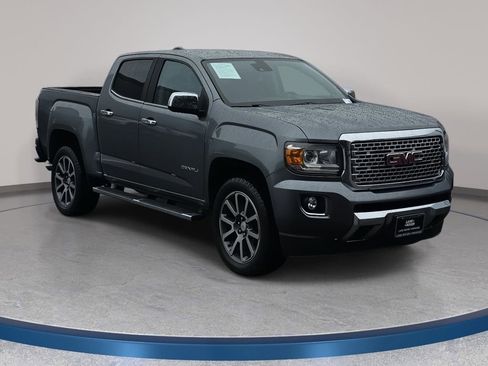 Used 2019 GMC Canyon Denali image 4
