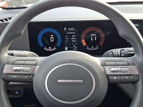 Certified 2025 Hyundai Kona SE image 18