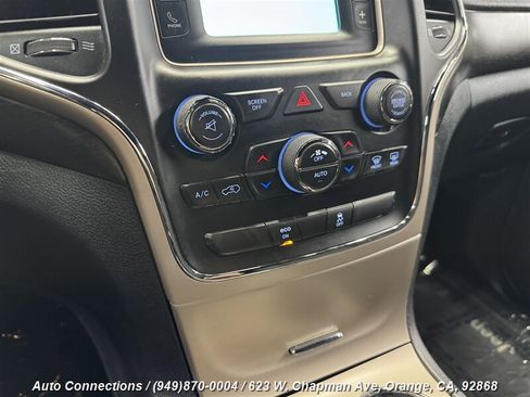 Used 2014 Jeep Grand Cherokee Laredo w/ Quick Order Package 23E image 13