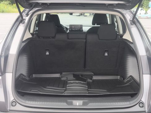 Used 2024 Honda HR-V LX image 3