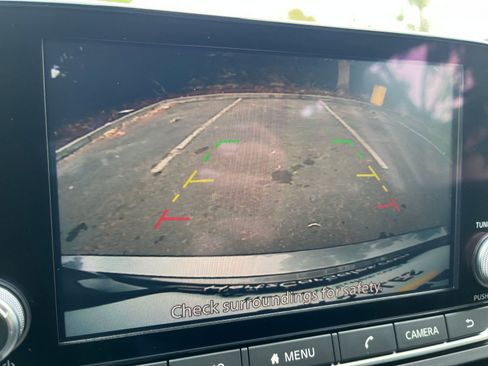Used 2025 Nissan Altima 2.5 SV FWD image 23