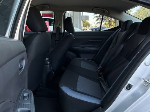 Used 2025 Nissan Versa SV FWD image 11
